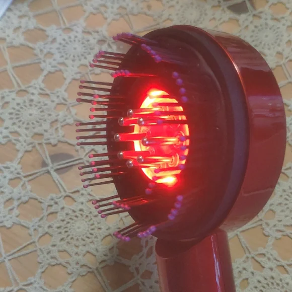 Red Multi-Functional Massage Comb - Picture 11 of 15
